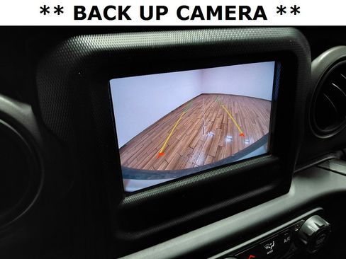 Used 2022 Jeep Wrangler Sport S image 9