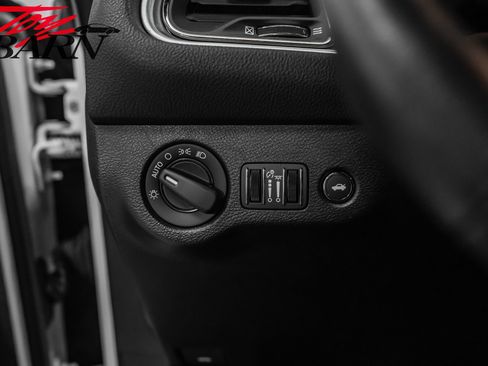 Used 2021 Dodge Challenger SRT Hellcat image 28