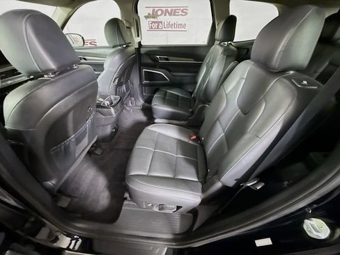 Used 2022 Kia Telluride EX w/ EX Premium Package AWD/4WD image 28