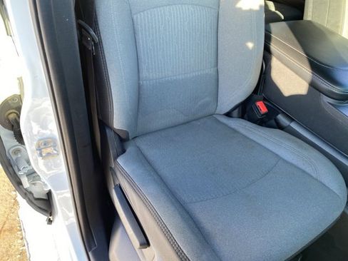 Used 2024 RAM 3500 Big Horn image 34