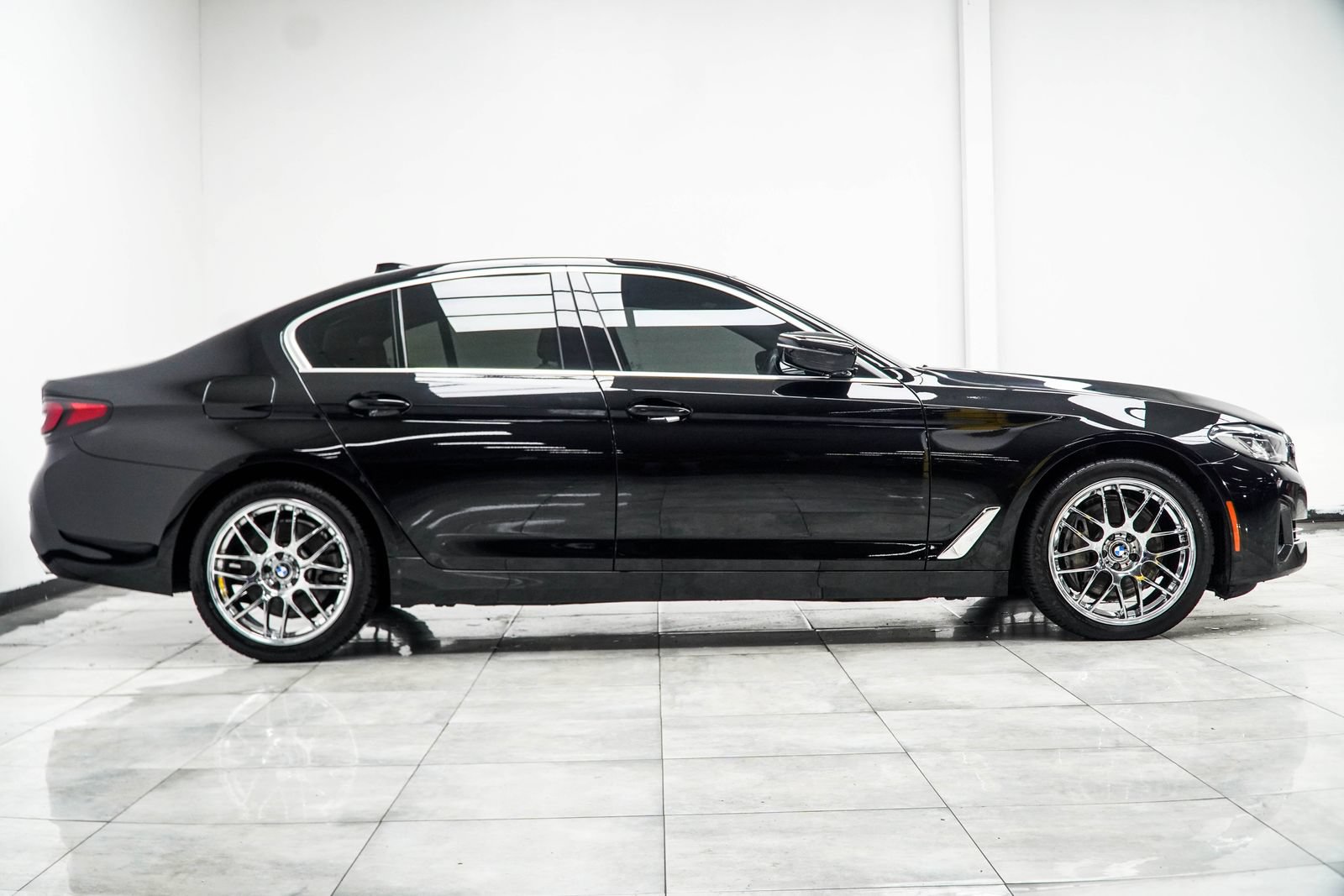 Used 2021 BMW 540i xDrive w/ Premium Package AWD/4WD image 7