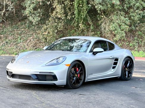 Used 2018 Porsche 718 Cayman GTS image 11