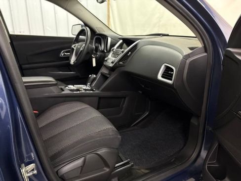 Used 2017 Chevrolet Equinox LT FWD image 26
