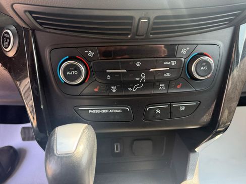 Used 2017 Ford Escape Titanium AWD/4WD image 26