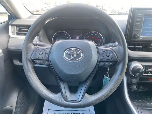 Used 2020 Toyota RAV4 LE FWD image 24