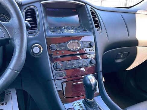 Used 2016 INFINITI QX50 Base w/ Deluxe Touring Package image 8