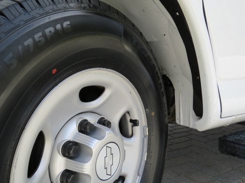 Used 2016 Chevrolet Express 3500 image 47