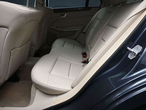 Used 2016 Mercedes-Benz E 350 Sedan image 21