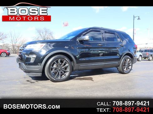 Used 2018 Ford Explorer XLT w/ Equipment Group 202A FWD image 1
