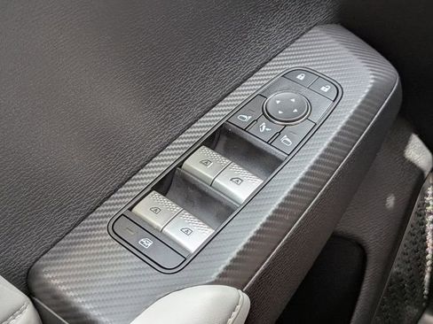 New 2025 Mitsubishi Outlander AWD image 27