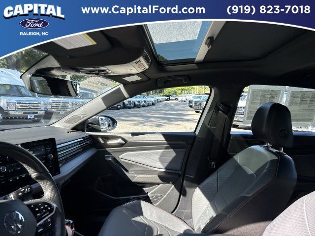 Used 2025 Volkswagen Jetta GLI Autobahn w/ GLI Black Package FWD image 22