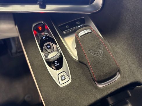 Used 2023 Chevrolet Corvette Stingray Premium Conv w/ Z51 Performance Package RWD image 17