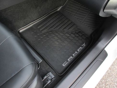 Used 2018 Toyota Camry SE image 59