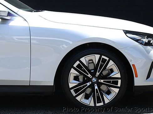 Used 2025 BMW 530i RWD image 14