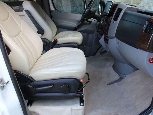 Used 2013 Mercedes-Benz Sprinter 3500 image 23