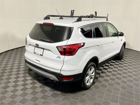 Used 2019 Ford Escape SE image 15