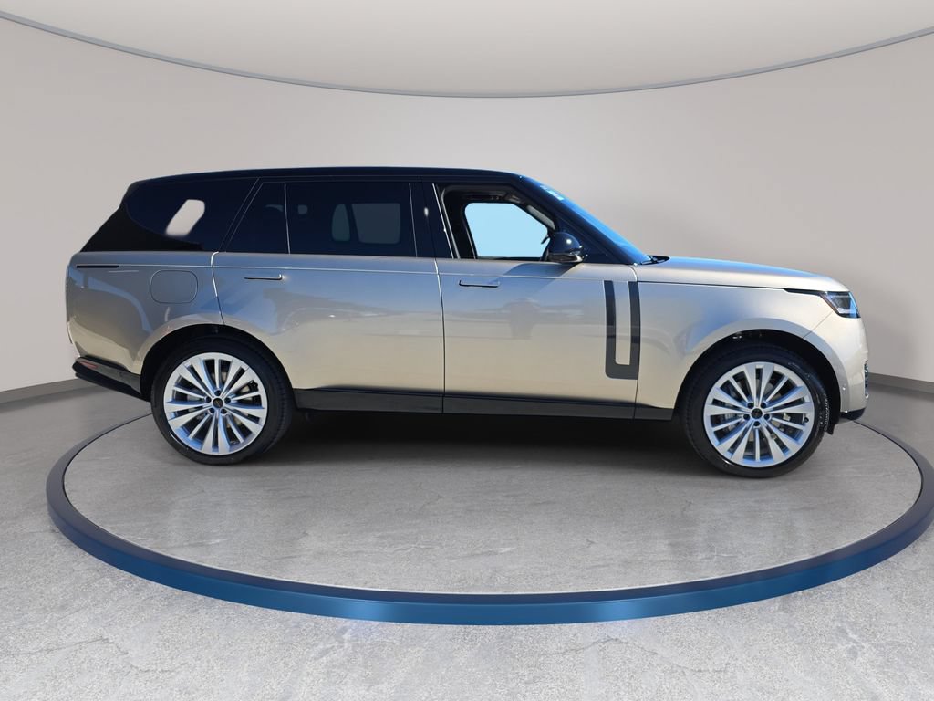 New 2026 Land Rover Range Rover Long Wheelbase SE AWD/4WD image 4