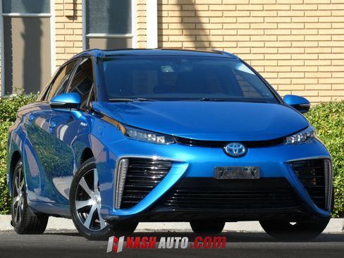 Used 2018 Toyota Mirai FWD image 3