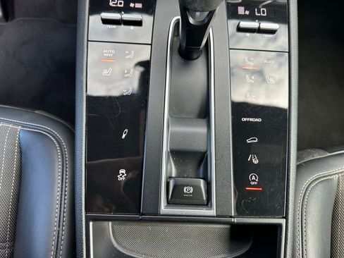 Certified 2023 Porsche Macan Turbo image 25