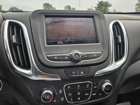 Used 2022 Chevrolet Equinox LT AWD/4WD image 14