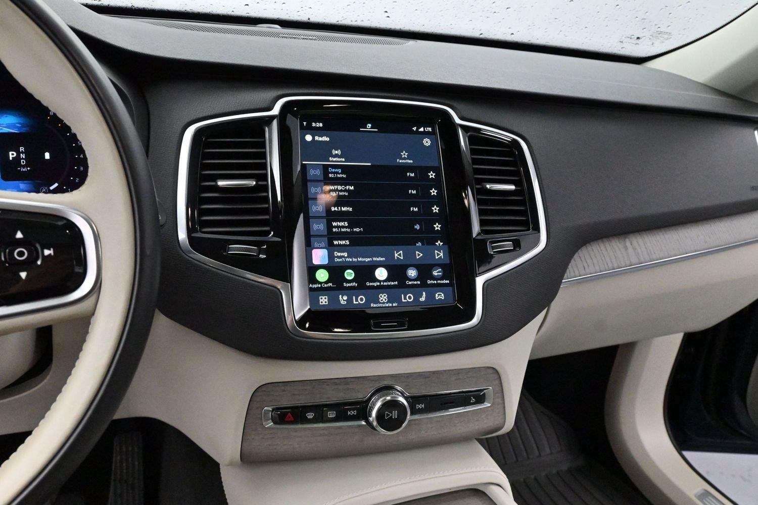 Used 2023 Volvo XC90 B6 Plus w/ Protection Package AWD/4WD image 19