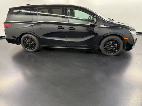 Certified 2024 Honda Odyssey Sport image 8