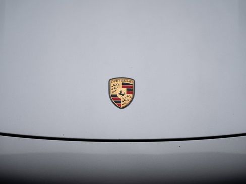 Used 2024 Porsche 911 Carrera image 12