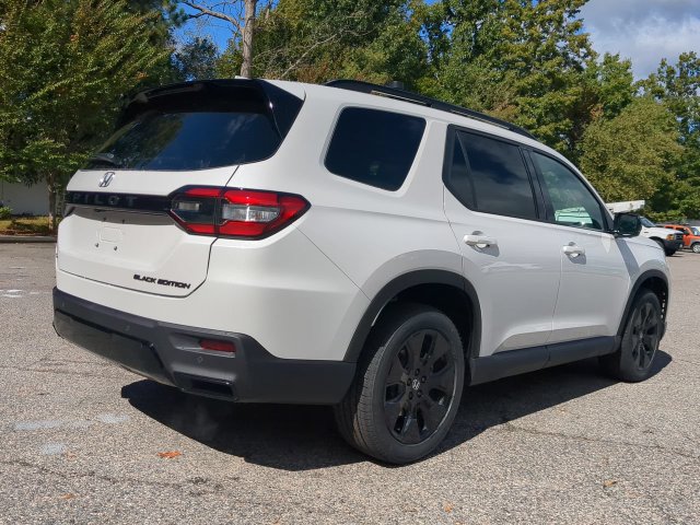New 2026 Honda Pilot Black Edition image 4