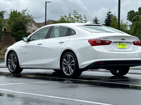 Used 2023 Chevrolet Malibu LT image 3