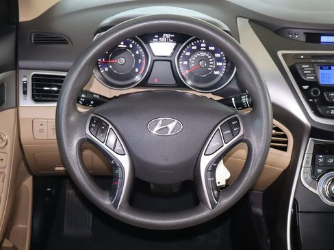 Used 2013 Hyundai Elantra GLS w/ Preferred Pkg FWD image 17