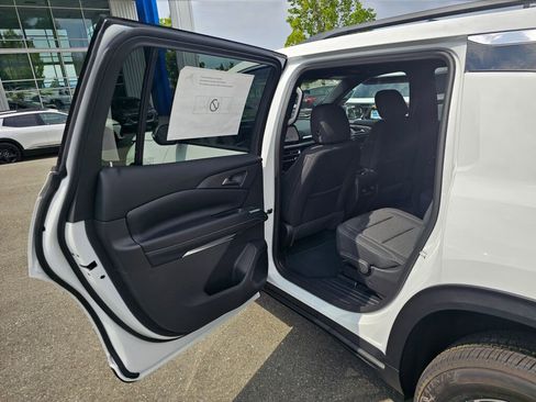 New 2026 Chevrolet Traverse LT image 20