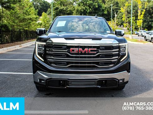 Used 2025 GMC Sierra 1500 SLT RWD image 9