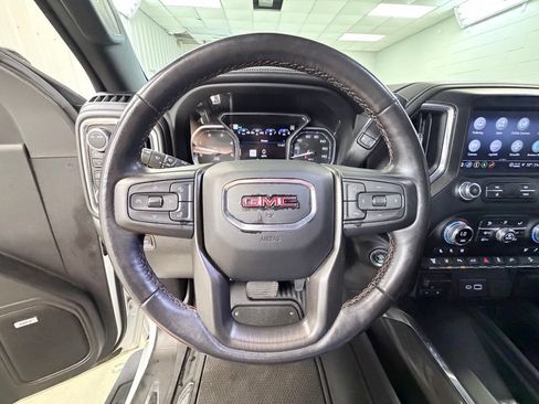 Used 2022 GMC Sierra 2500 AT4 w/ AT4 Premium Plus Package AWD/4WD image 44