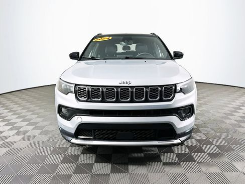 Certified 2024 Jeep Compass Limited image 4