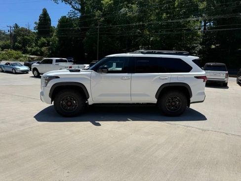 Used 2026 Toyota Sequoia TRD Pro AWD/4WD image 9