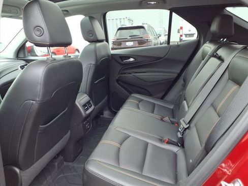 Used 2024 Chevrolet Equinox Premier image 27