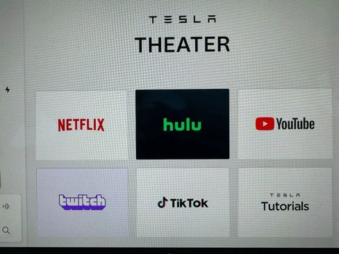 Used 2023 Tesla Model 3 Standard Range image 16