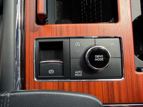 Used 2024 Lincoln Navigator Reserve AWD/4WD image 38