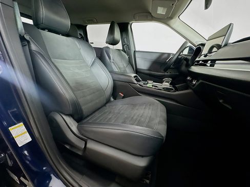 Used 2025 Mitsubishi Outlander SE AWD/4WD image 31