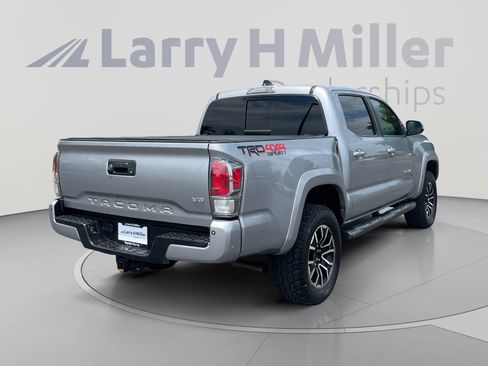 Used 2021 Toyota Tacoma TRD Sport w/ Technology Package AWD/4WD image 5