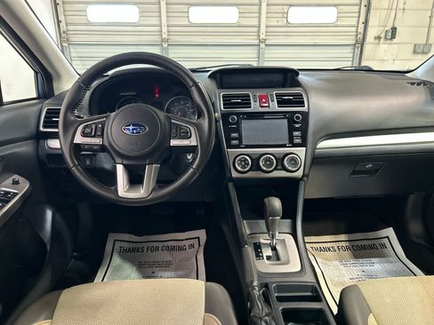 Used 2017 Subaru Crosstrek 2.0i Premium w/ Popular Package #2 AWD/4WD image 4