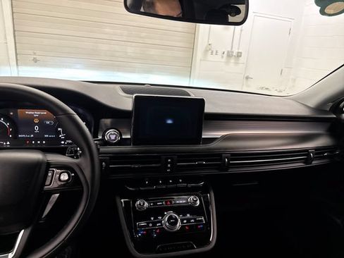 Used 2022 Lincoln Corsair FWD image 13
