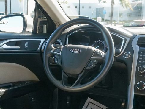 Used 2018 Ford Fusion S image 14