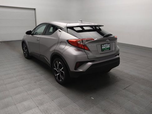 Used 2018 Toyota C-HR XLE FWD image 5