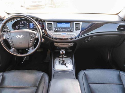 Used 2013 Hyundai Genesis 3.8 RWD image 13
