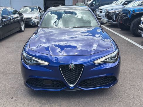 Used 2022 Alfa Romeo Giulia Ti AWD/4WD image 2