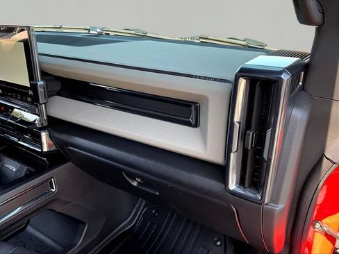 Used 2026 GMC Hummer EV SUV w/ LPO, Dark Essentials Package AWD/4WD image 28