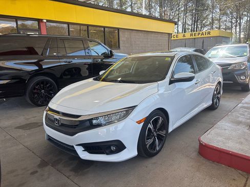 Used 2016 Honda Civic Touring image 2