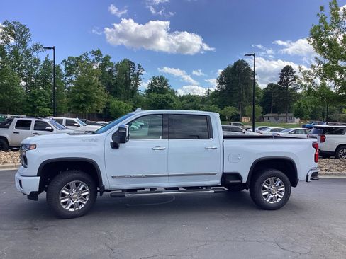 New 2026 Chevrolet Silverado 2500 High Country w/ Technology Package AWD/4WD image 7