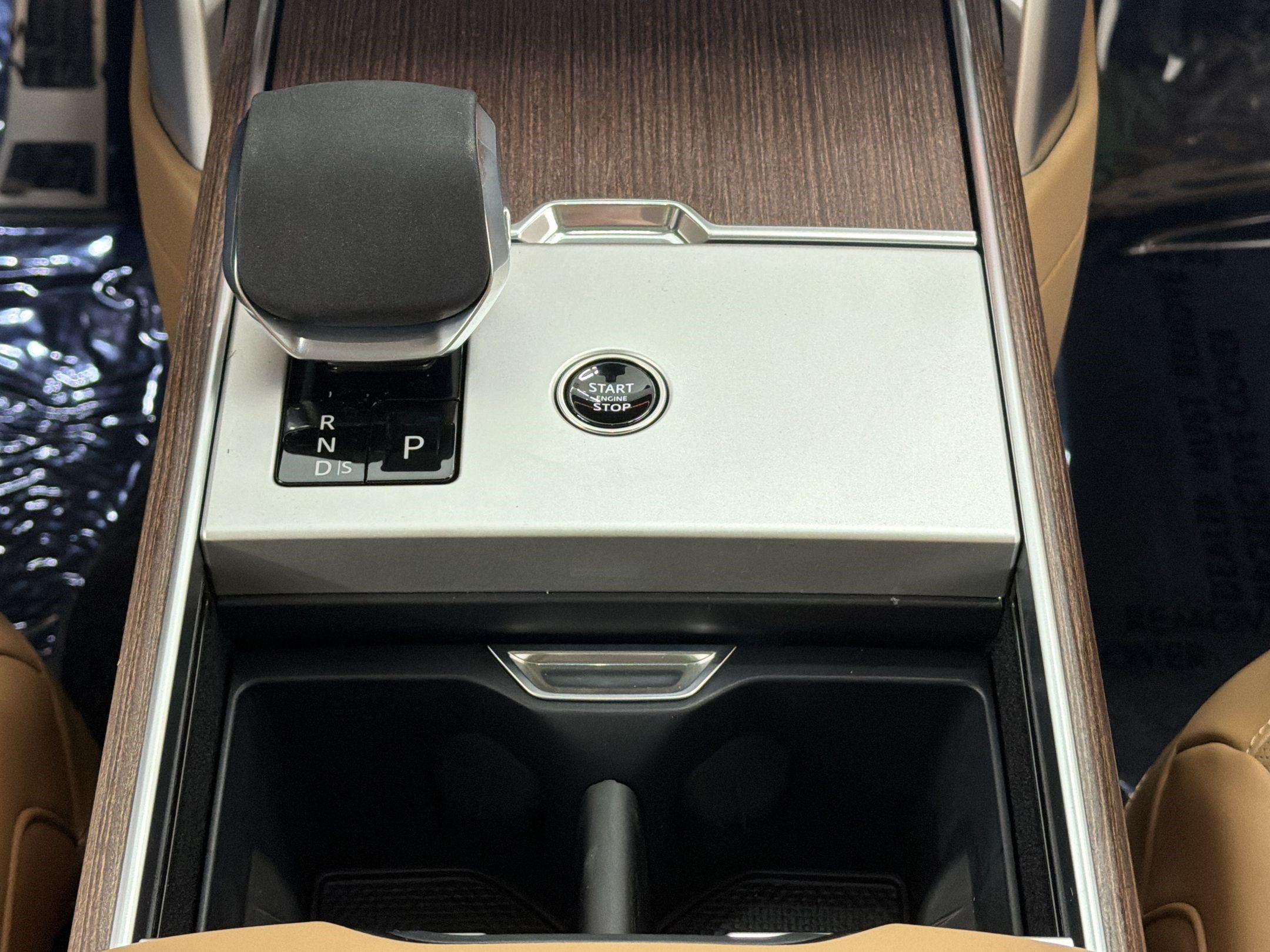 New 2026 Land Rover Range Rover SE AWD/4WD image 18